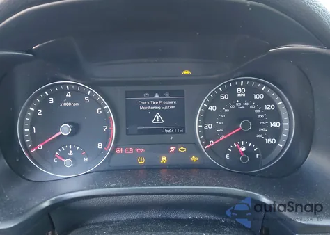 2021 Kia Forte Lxs z USA, uszkodzony, nr VIN 3KPF24AD1ME306697